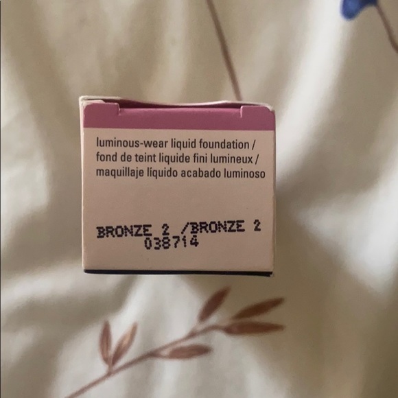 Liquid Foundation - Picture 3 of 5